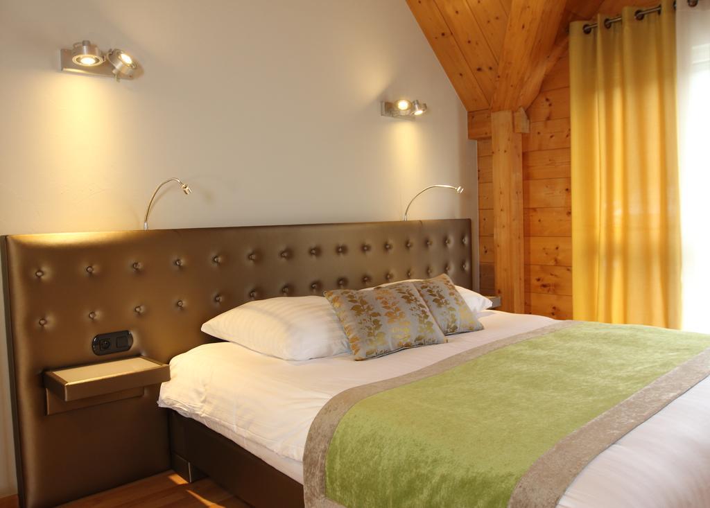 Hotel Restaurant Les Alisiers Lapoutroie Eksteriør billede